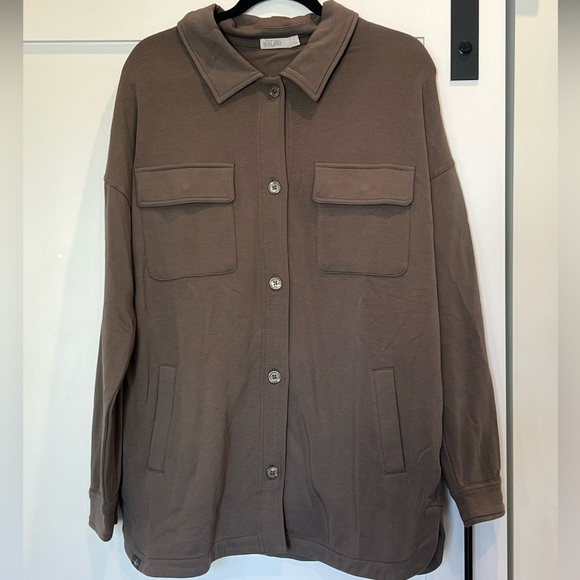 NWOT Barefoot Dreams button up